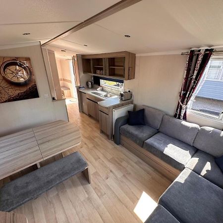 3-Bedroom Swift Caravan - Uddingston, Глазго Экстерьер фото