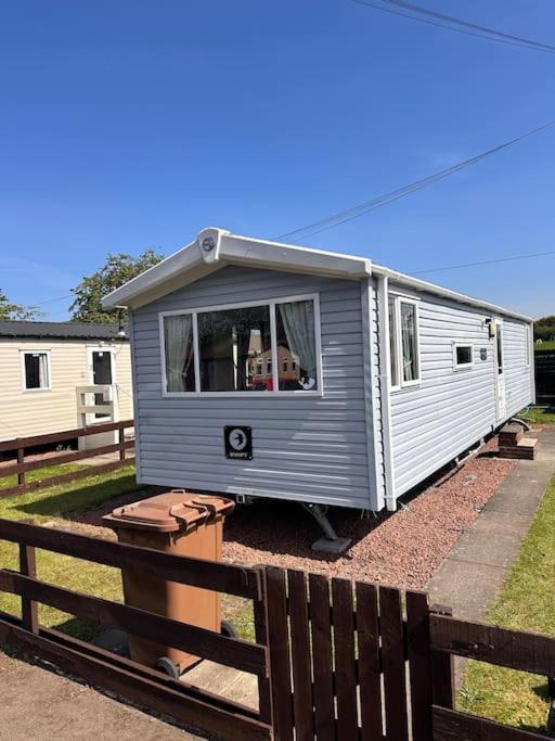 3-Bedroom Swift Caravan - Uddingston, Глазго Экстерьер фото