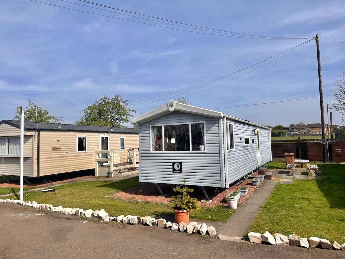 3-Bedroom Swift Caravan - Uddingston, Глазго Экстерьер фото
