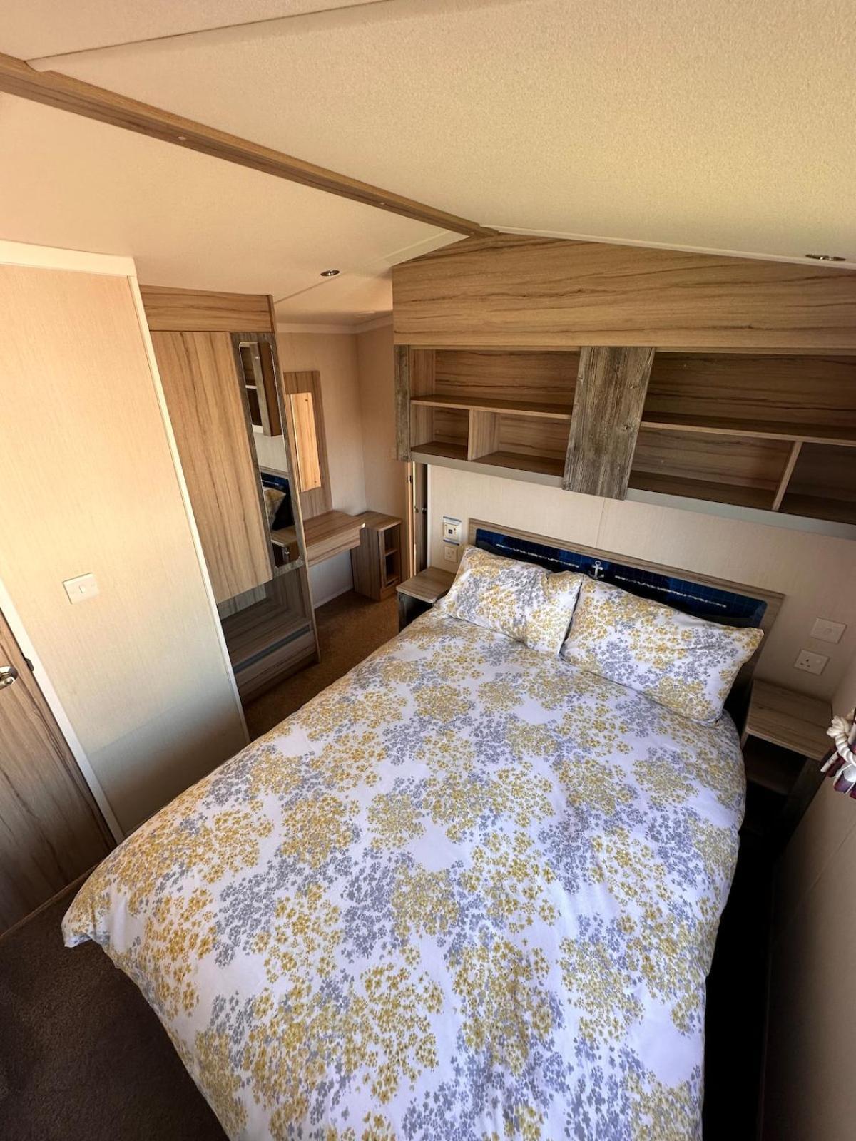 3-Bedroom Swift Caravan - Uddingston, Глазго Экстерьер фото
