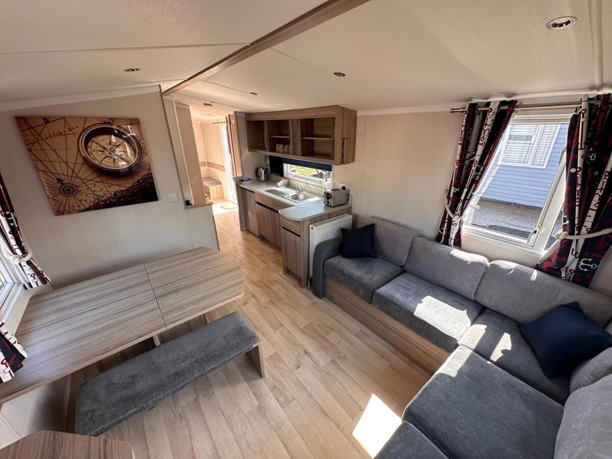 3-Bedroom Swift Caravan - Uddingston, Глазго Экстерьер фото