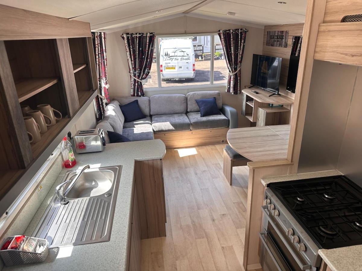 3-Bedroom Swift Caravan - Uddingston, Глазго Экстерьер фото