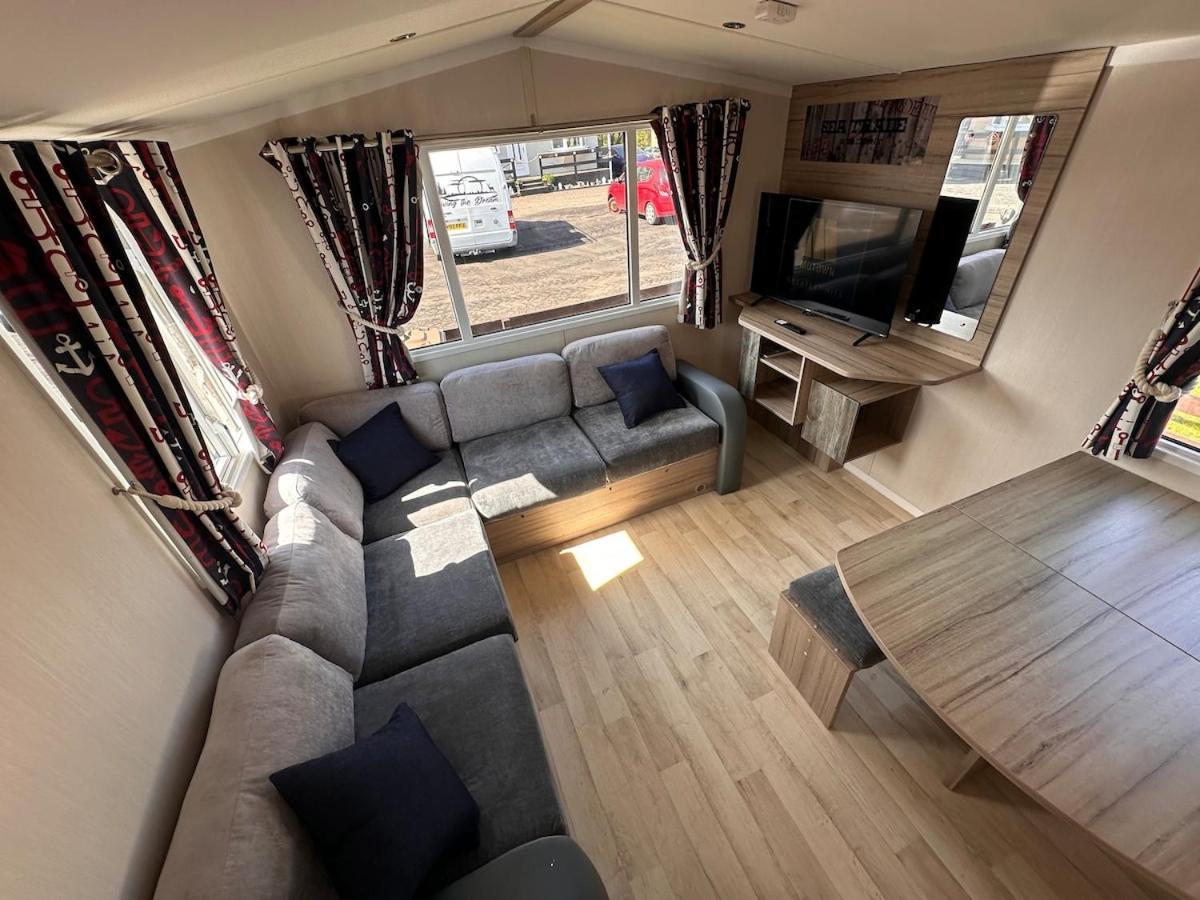 3-Bedroom Swift Caravan - Uddingston, Глазго Экстерьер фото