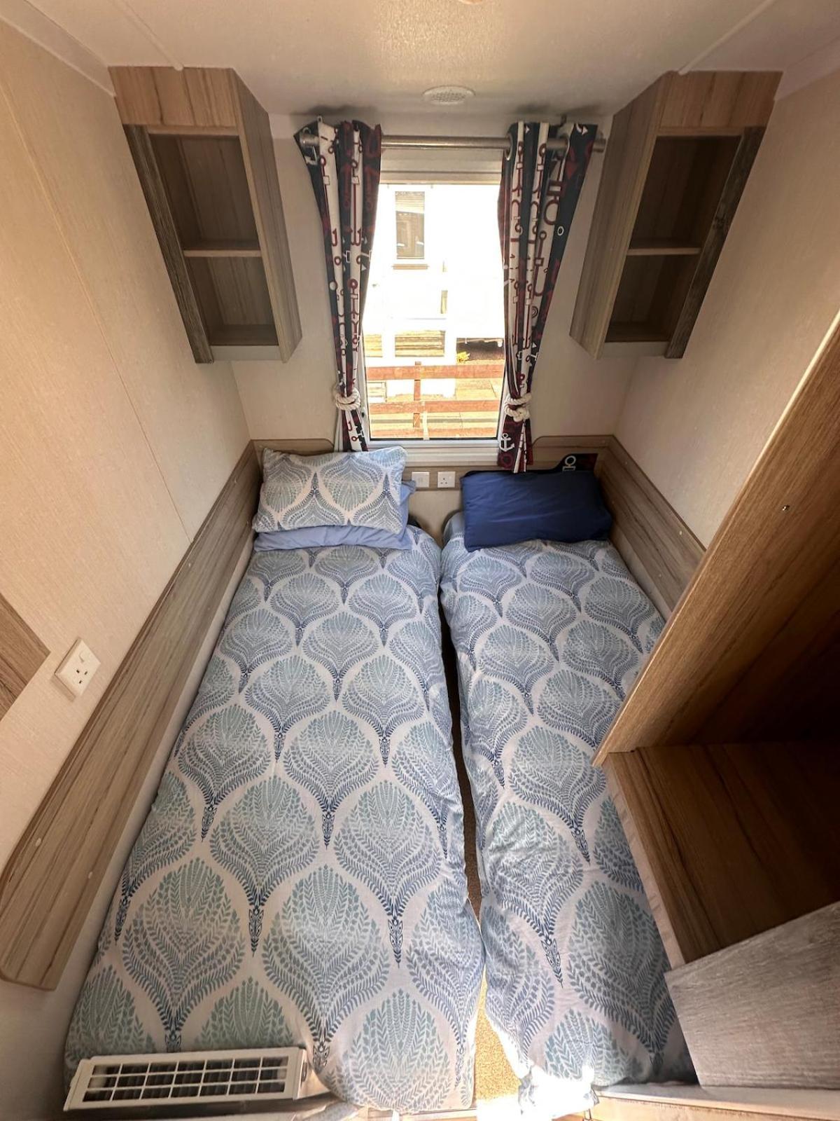 3-Bedroom Swift Caravan - Uddingston, Глазго Экстерьер фото