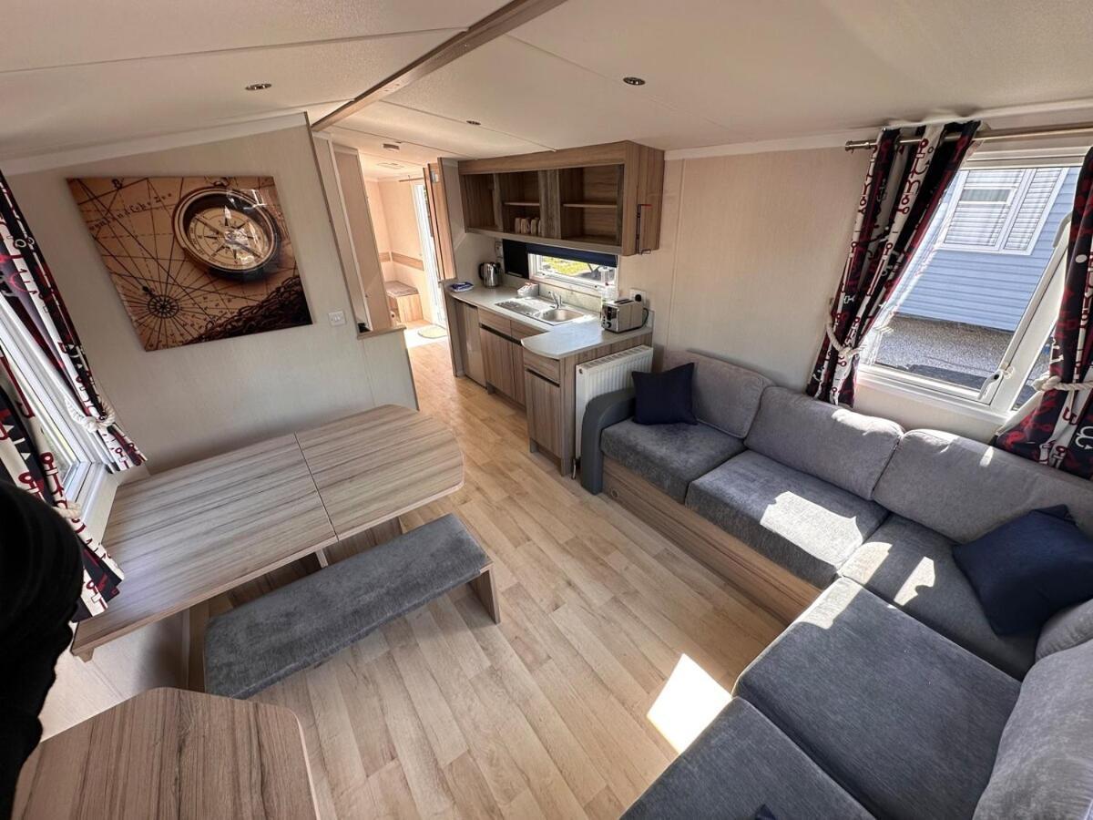 3-Bedroom Swift Caravan - Uddingston, Глазго Экстерьер фото