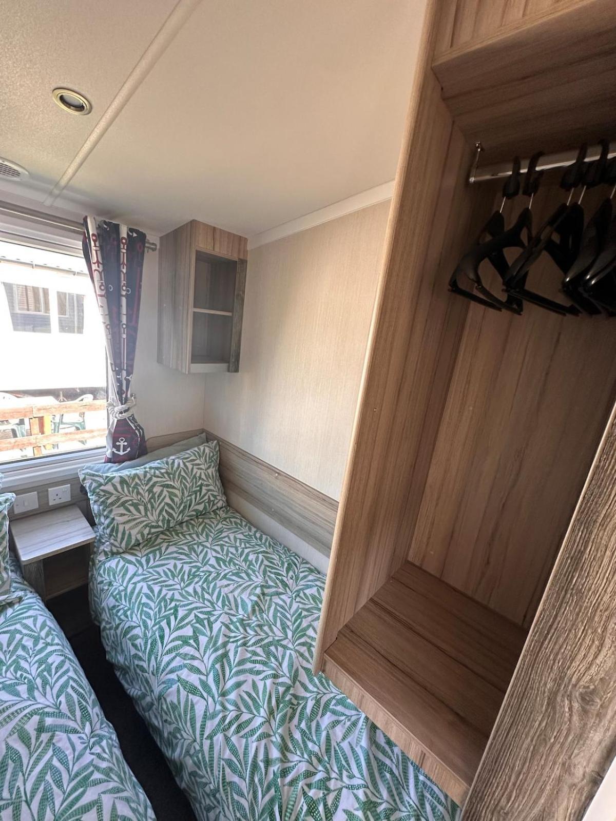 3-Bedroom Swift Caravan - Uddingston, Глазго Экстерьер фото