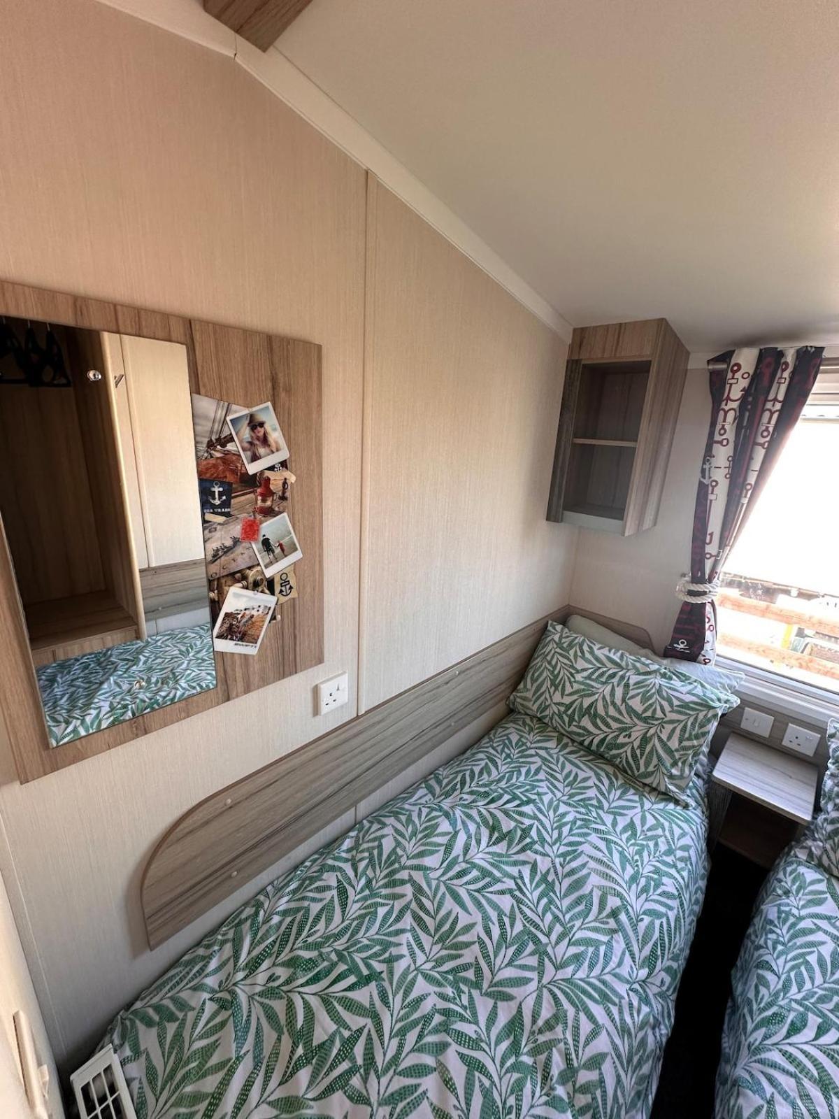 3-Bedroom Swift Caravan - Uddingston, Глазго Экстерьер фото